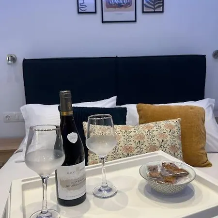 Ikarus Rhodes Center Apartament *